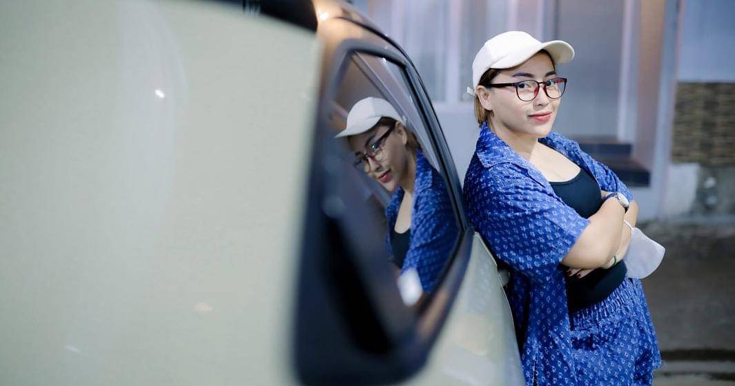 Instagram.com/nina_mpokalpa